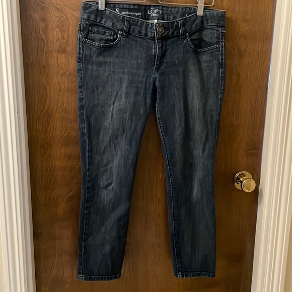 Ann Taylor Loft Modern Capri. Straight leg. Good condition. Soft and comfy - Picture 1 of 7